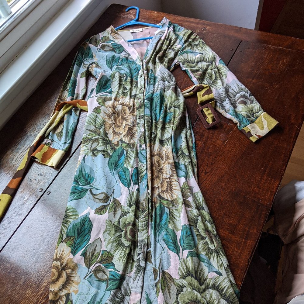 Long-sleeves dress by Dixie